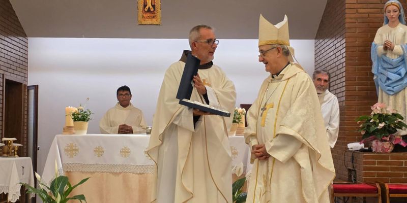 En Sabadell, el obispo inaugura "Los guardianes de la tumba de Jesús"