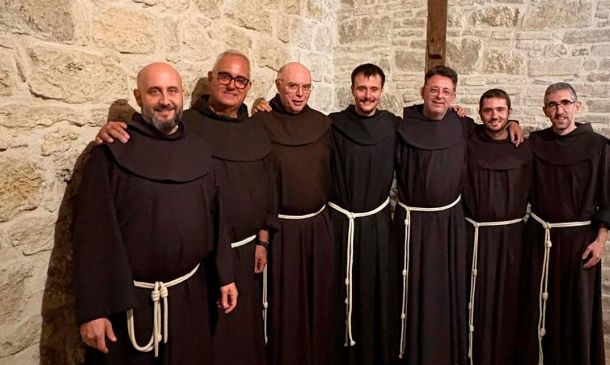 Fray Alberto emite su profesión temporal en San Damián, junto a otros tres hermanos novicios