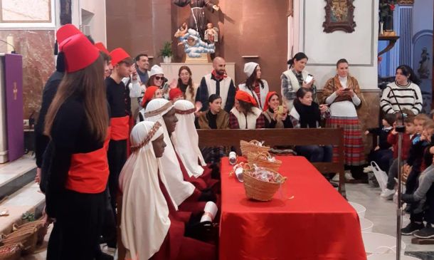Los "Pajes reales" visitan Cocentaina