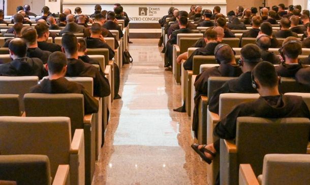 Inicio del Consejo plenario de la Orden en Pentecostés