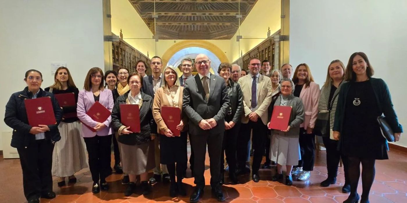 Firma del Convenio de adscripción del Colegio Mayor Cardenal Cisneros con la Universidad de Granada
